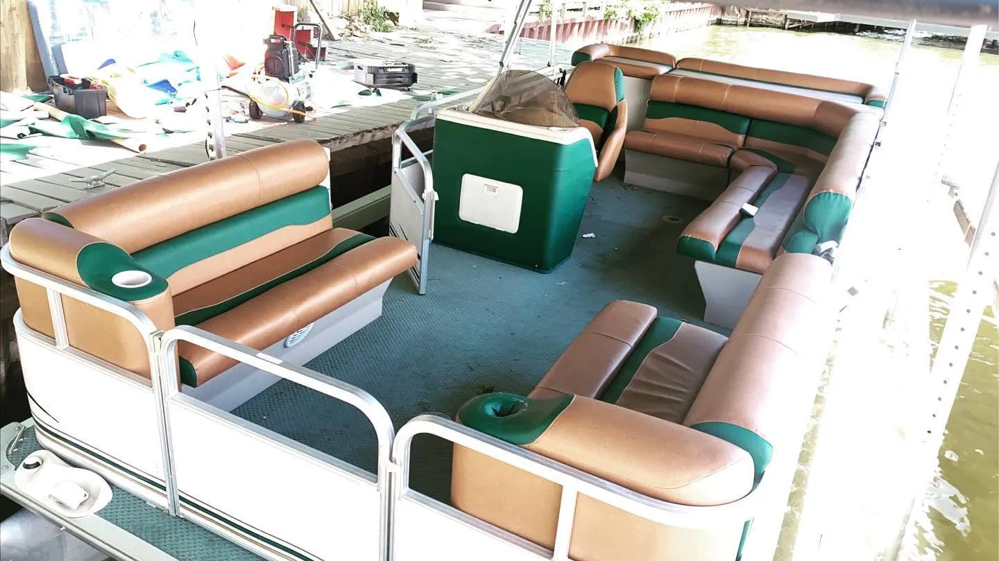 Pontoon Lounge Seating – Marine Upholstery project